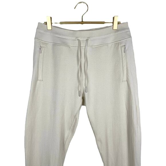 Lululemon Engineered Warmth Jogger
White Opal / White Size 8 Merino Wool Lounge - Picture 7 of 15